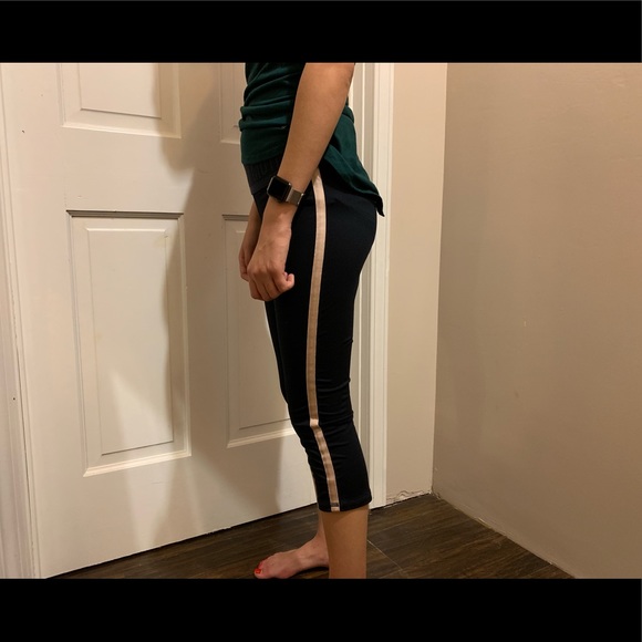 H&M 3/4 high Rise - Picture 2 of 4